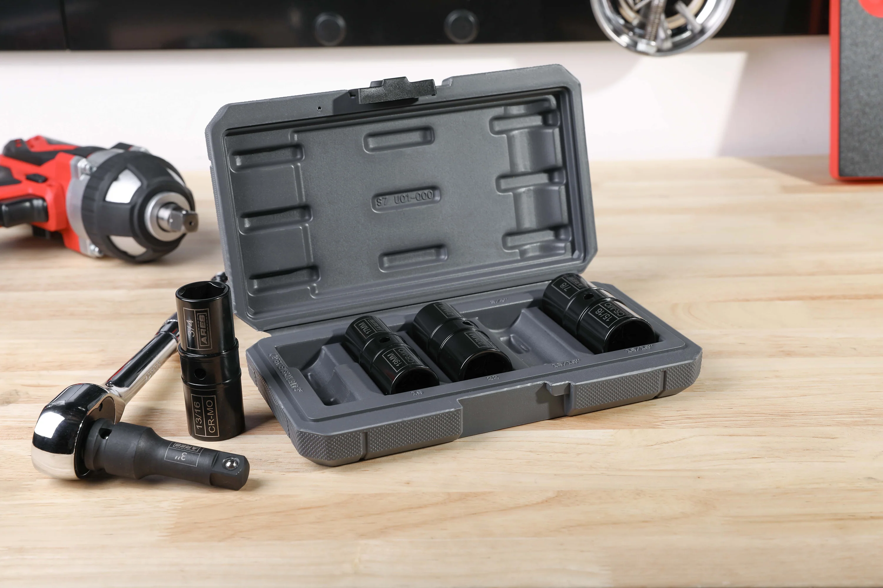 ARES 59010 - 1/2-inch Drive 5-Piece Flip Lug Nut Socket Set - Image 7