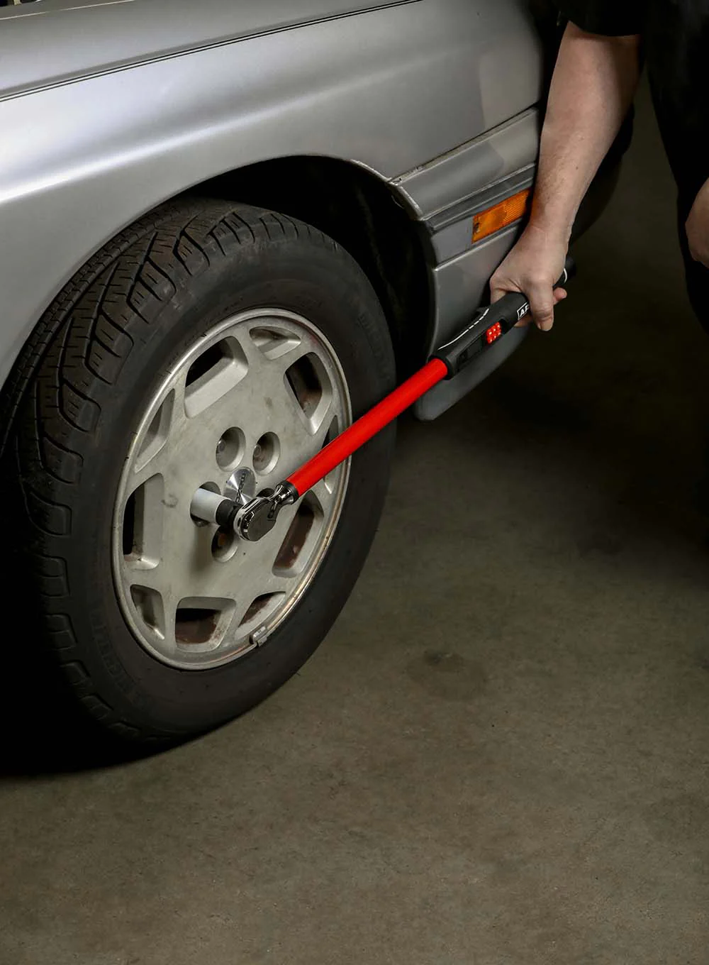 ARES 43001 - 1/2-Inch Drive Electronic Digital Torque Wrench - Image 7
