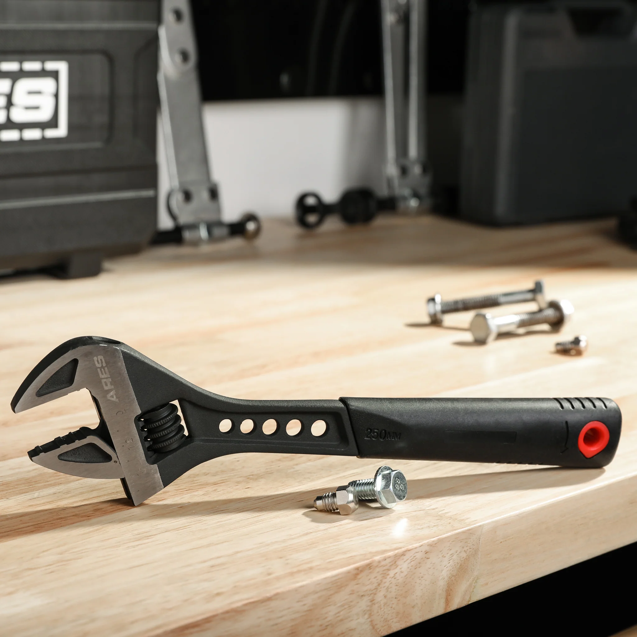 ARES 79003 - 10-Inch Adjustable Wrench - Image 5
