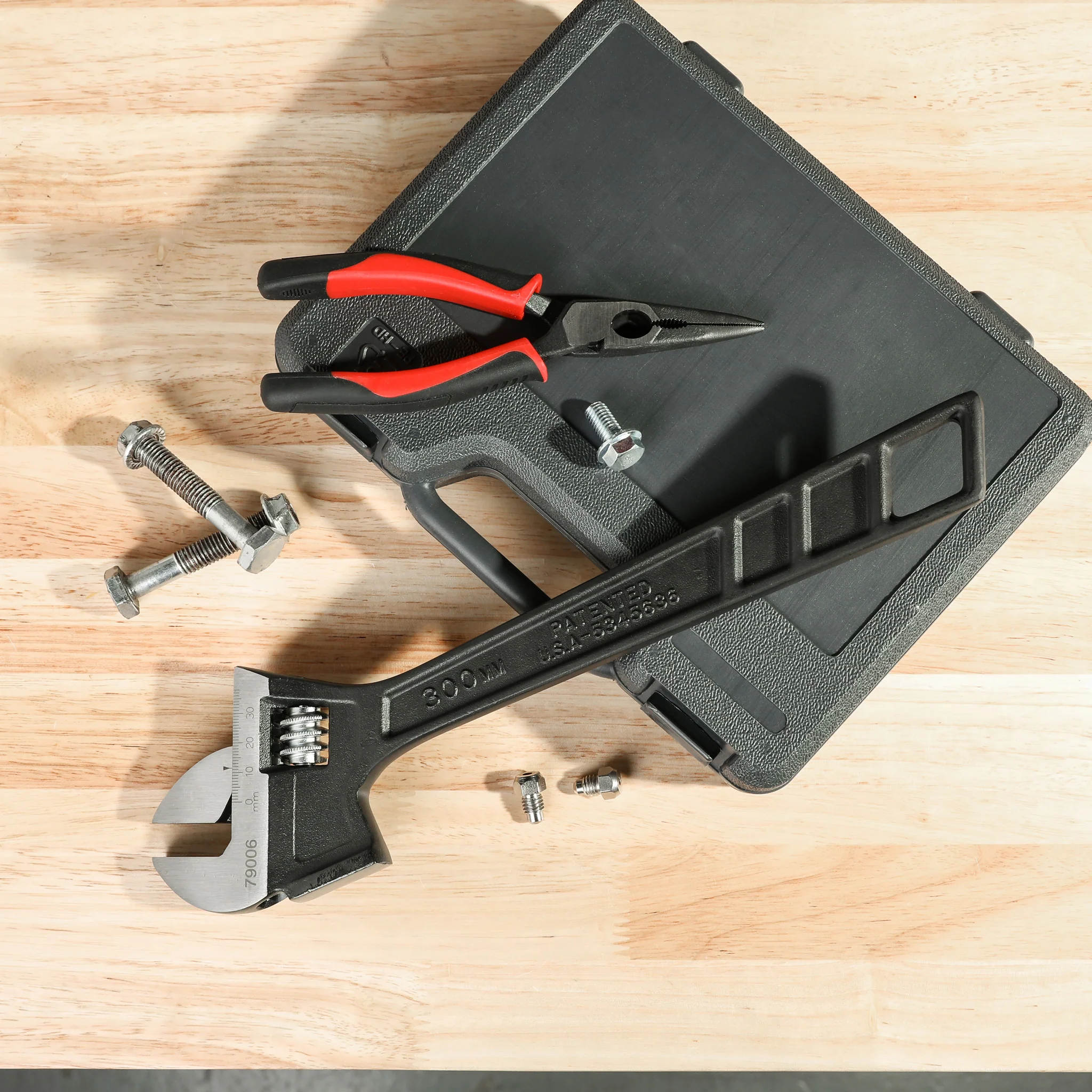 ARES 79006 - 12-Inch Hammer Head Adjustable Wrench - Image 5