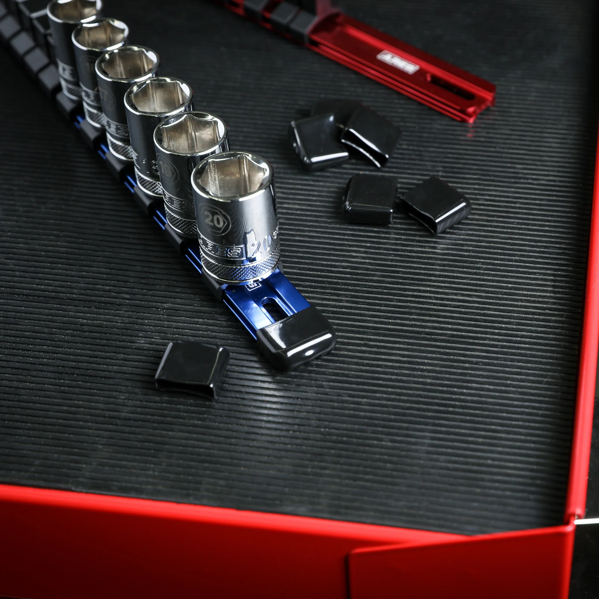 ARES 60059 - 12-Piece Socket Rail End Cap Set - Image 5