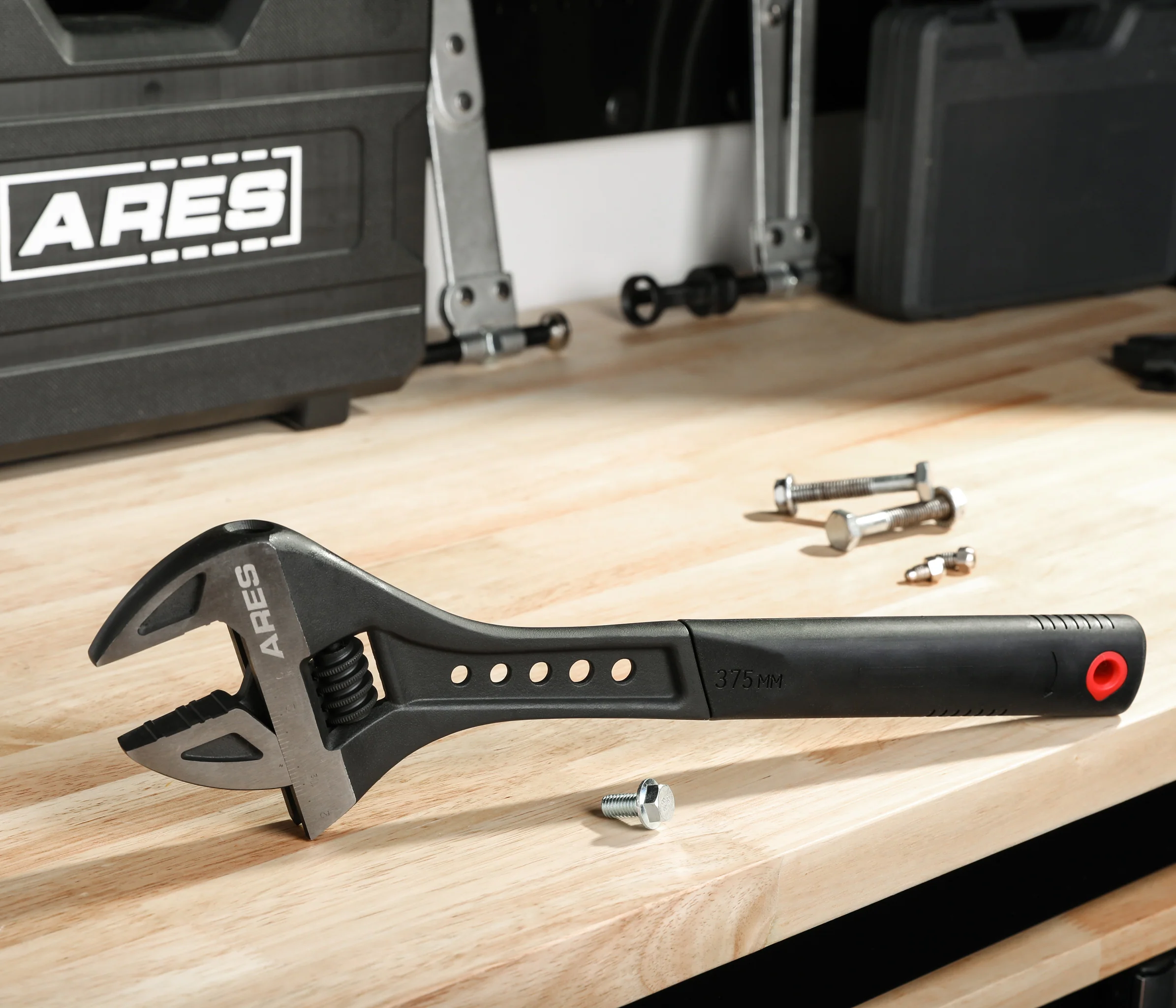 ARES 79005 - 15-Inch Adjustable Wrench - Image 5