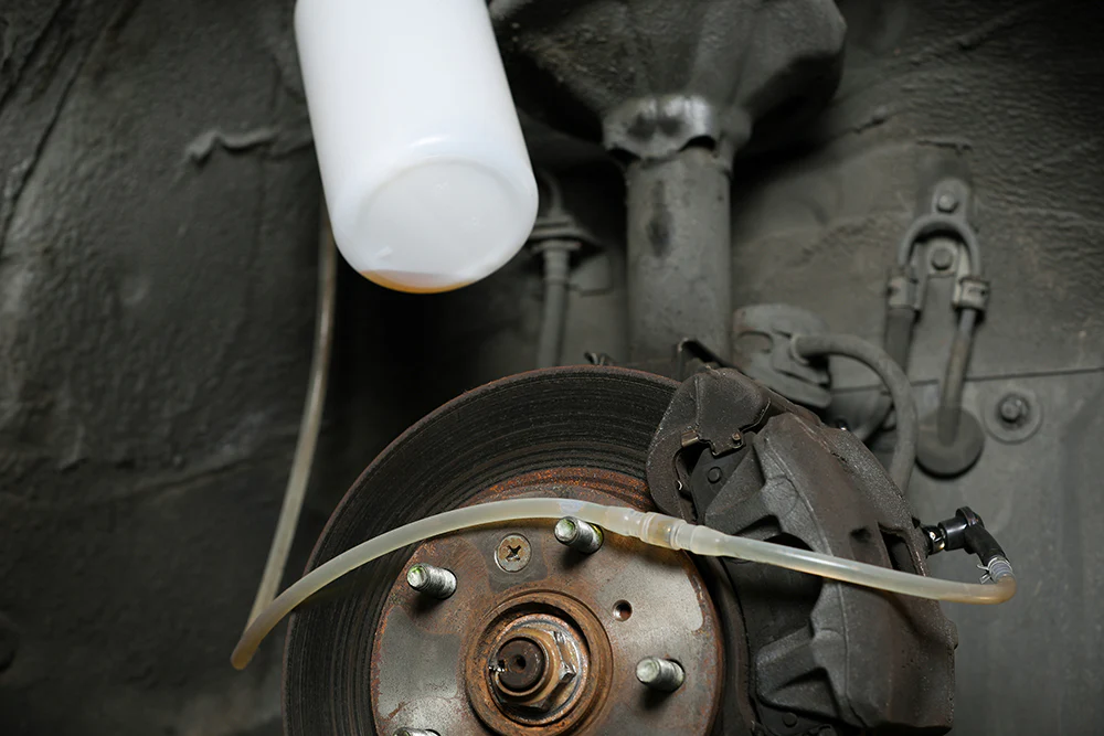 ARES 18071 - 1L Brake Bleeding Fluid Reservoir Bottle with Check Valve - Image 8