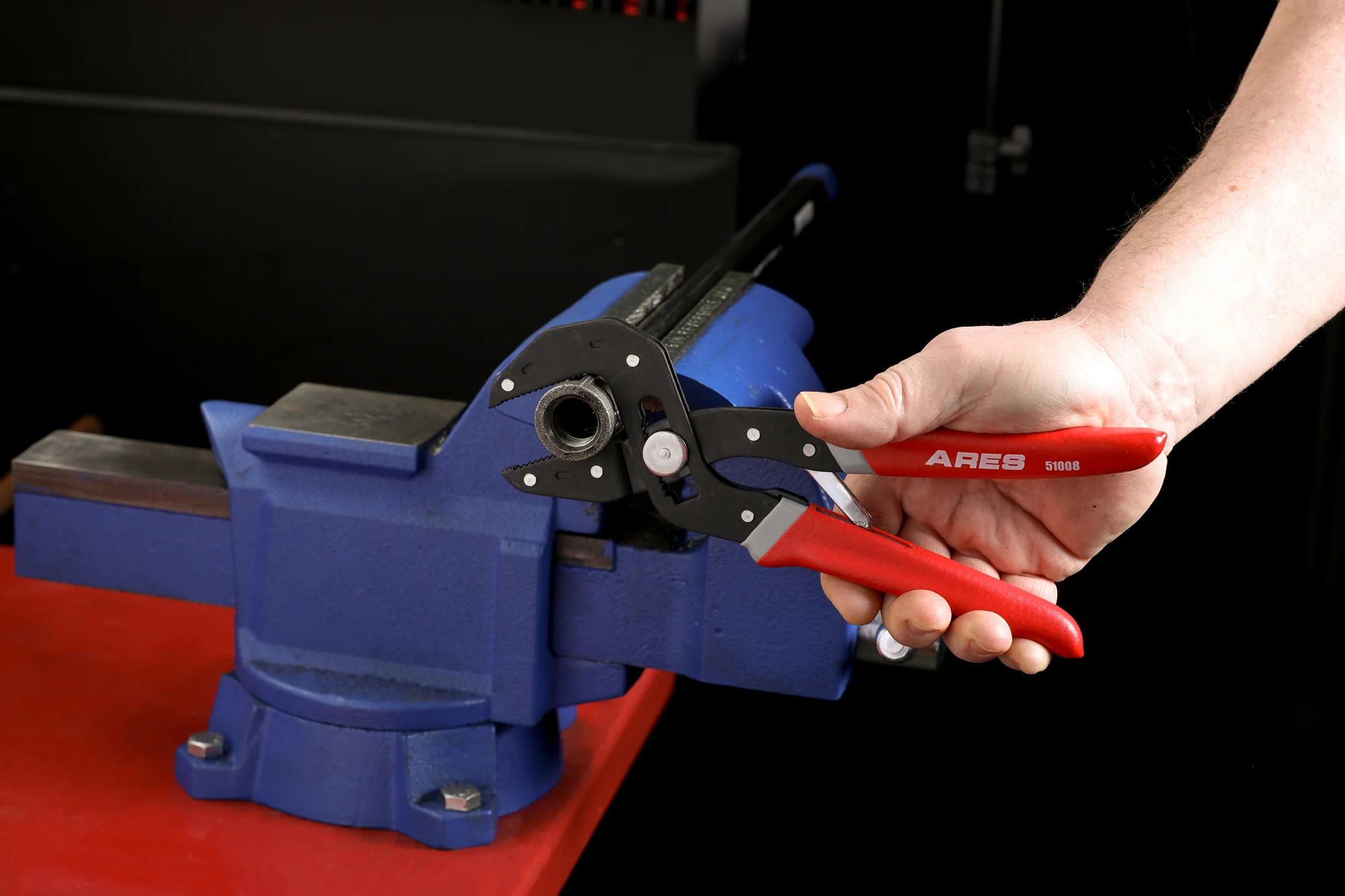ARES 51009 - 2-Piece Self-Adjusting V-Notch Pliers Set - Image 8
