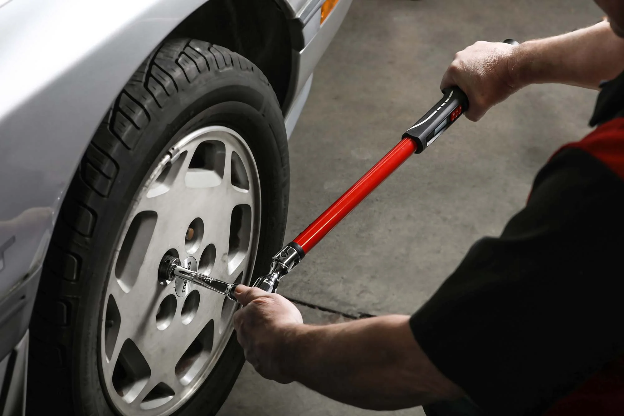 ARES 43007 - 3/8-Inch Drive Flex Head Electronic Digital Torque and Torque Angle Wrench - Image 8