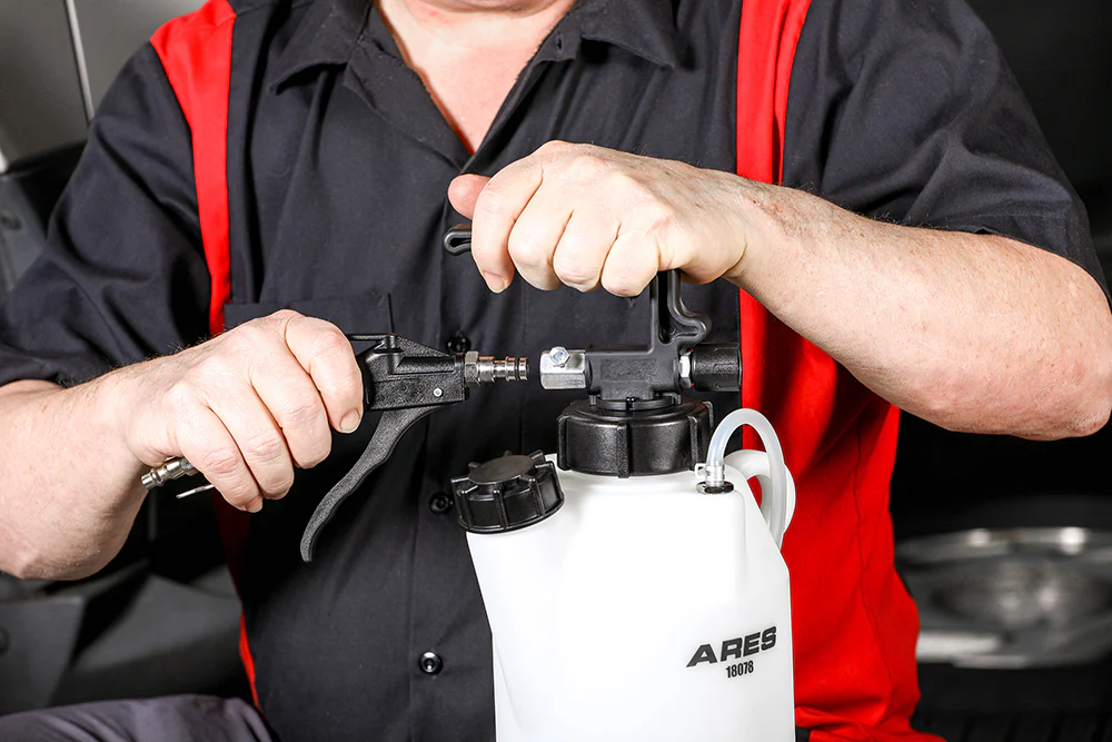 ARES 18078 - 3-Liter Vacuum Brake Fluid Bleeder - Image 9