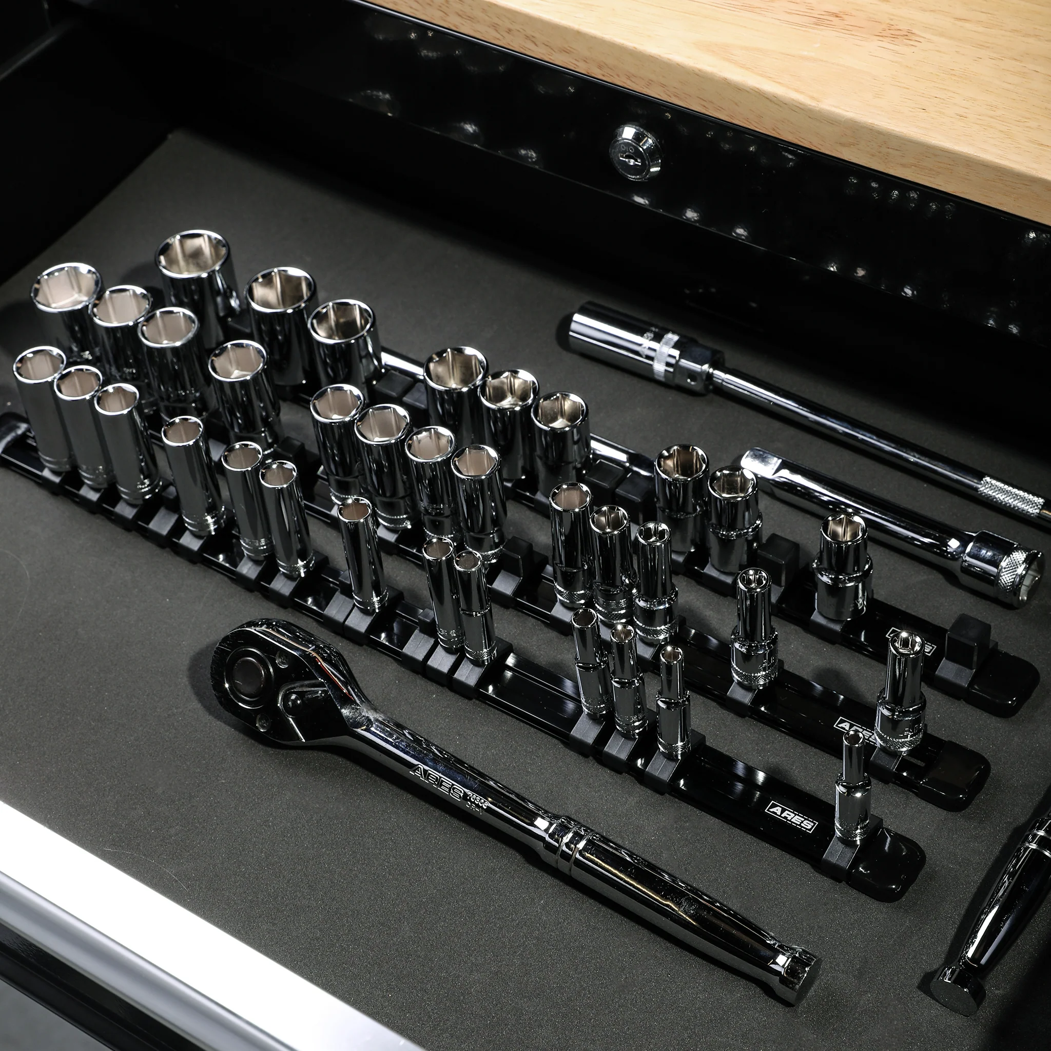 ARES 70087 - 3-Piece Black Aluminum Socket Rail Set - Image 3