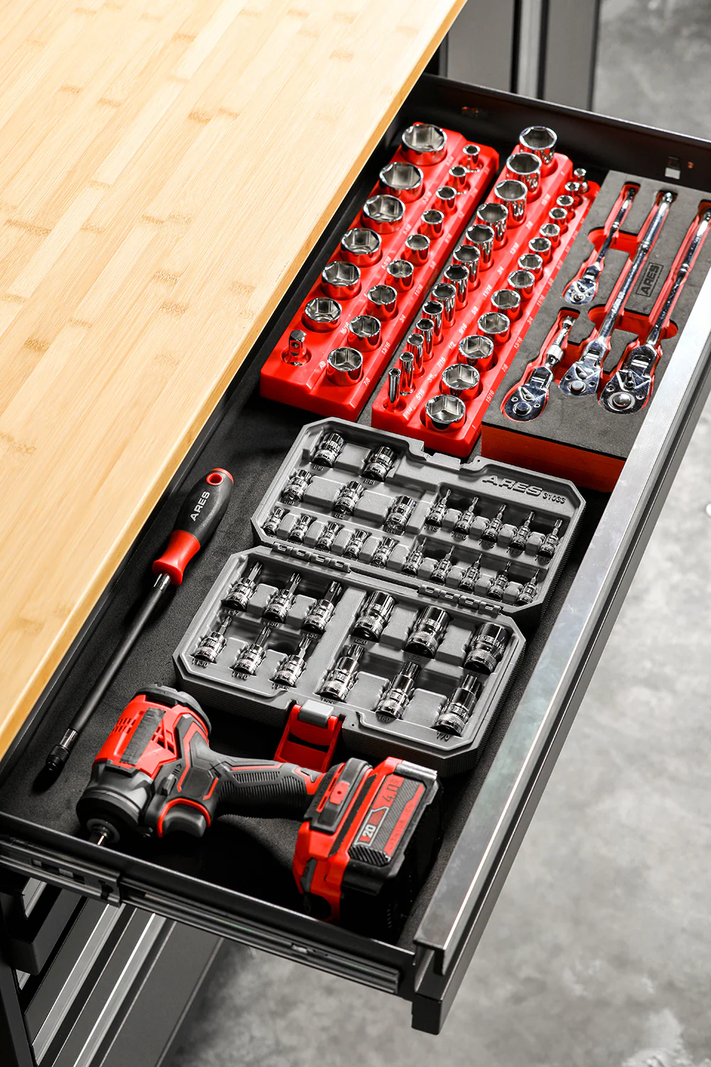 ARES 31033 - 32-Piece Master Torx and External Torx Socket and Bit Socket Set - Image 2