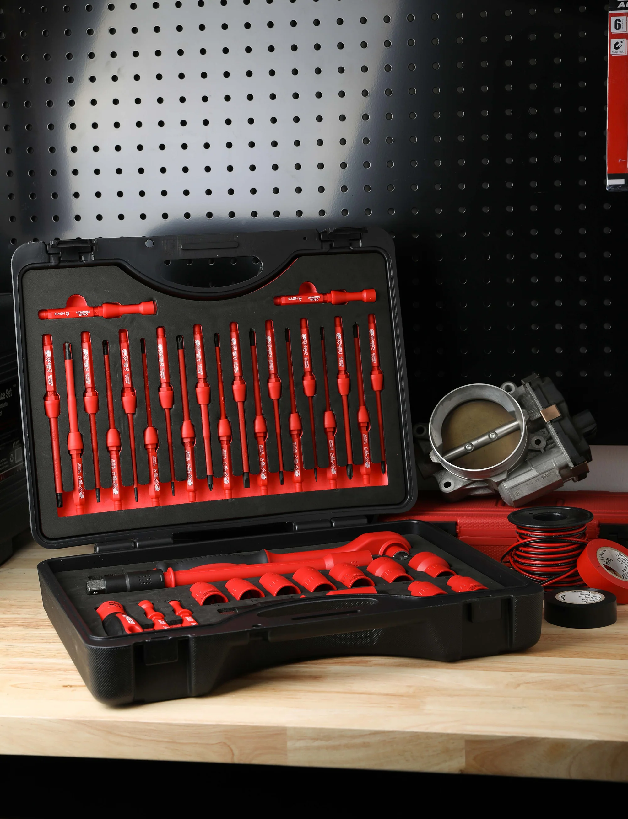 ARES 19004 - 37-Piece Insulated Electrical Tool Set - Image 13