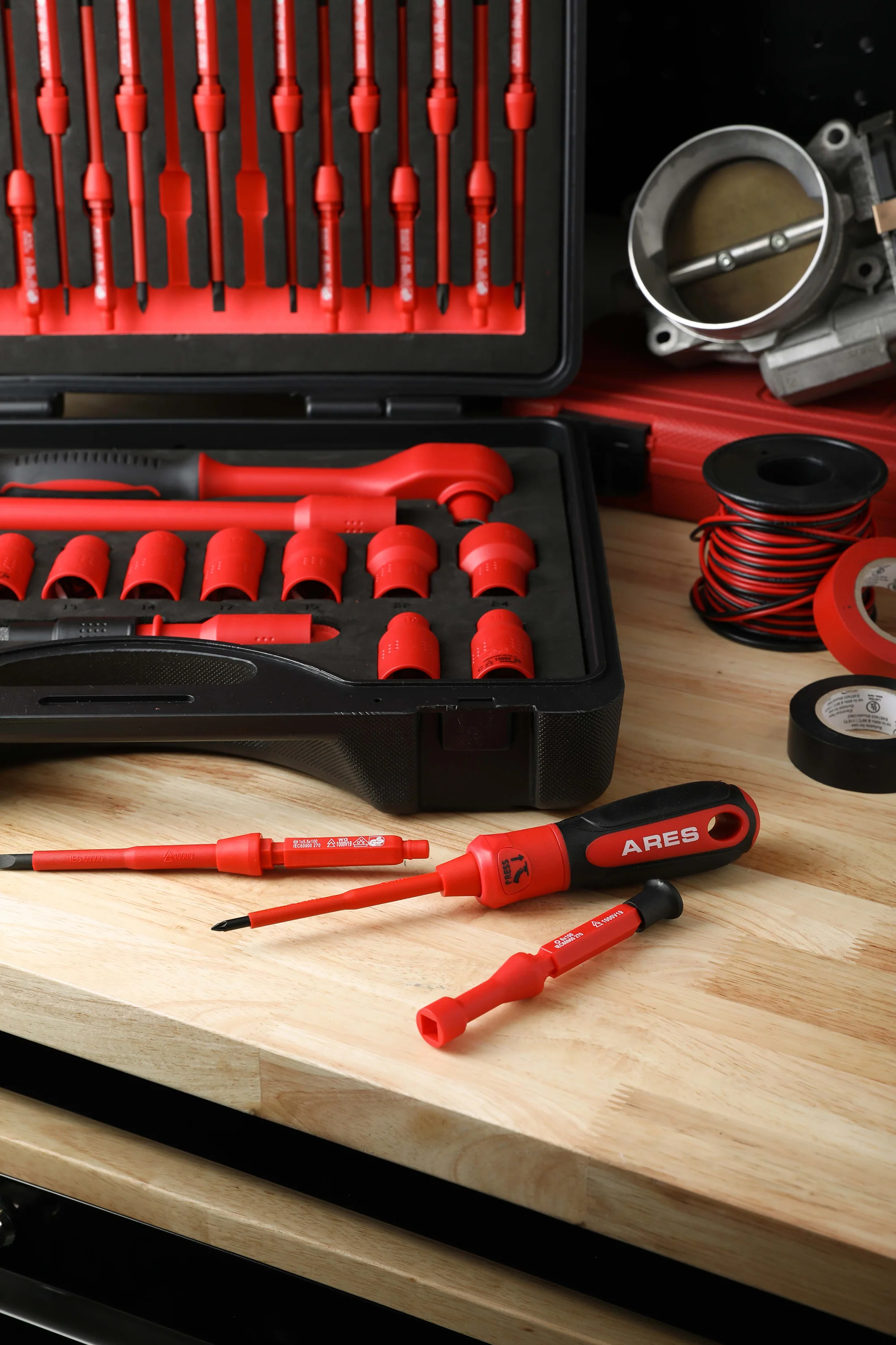 ARES 19004 - 37-Piece Insulated Electrical Tool Set - Image 14