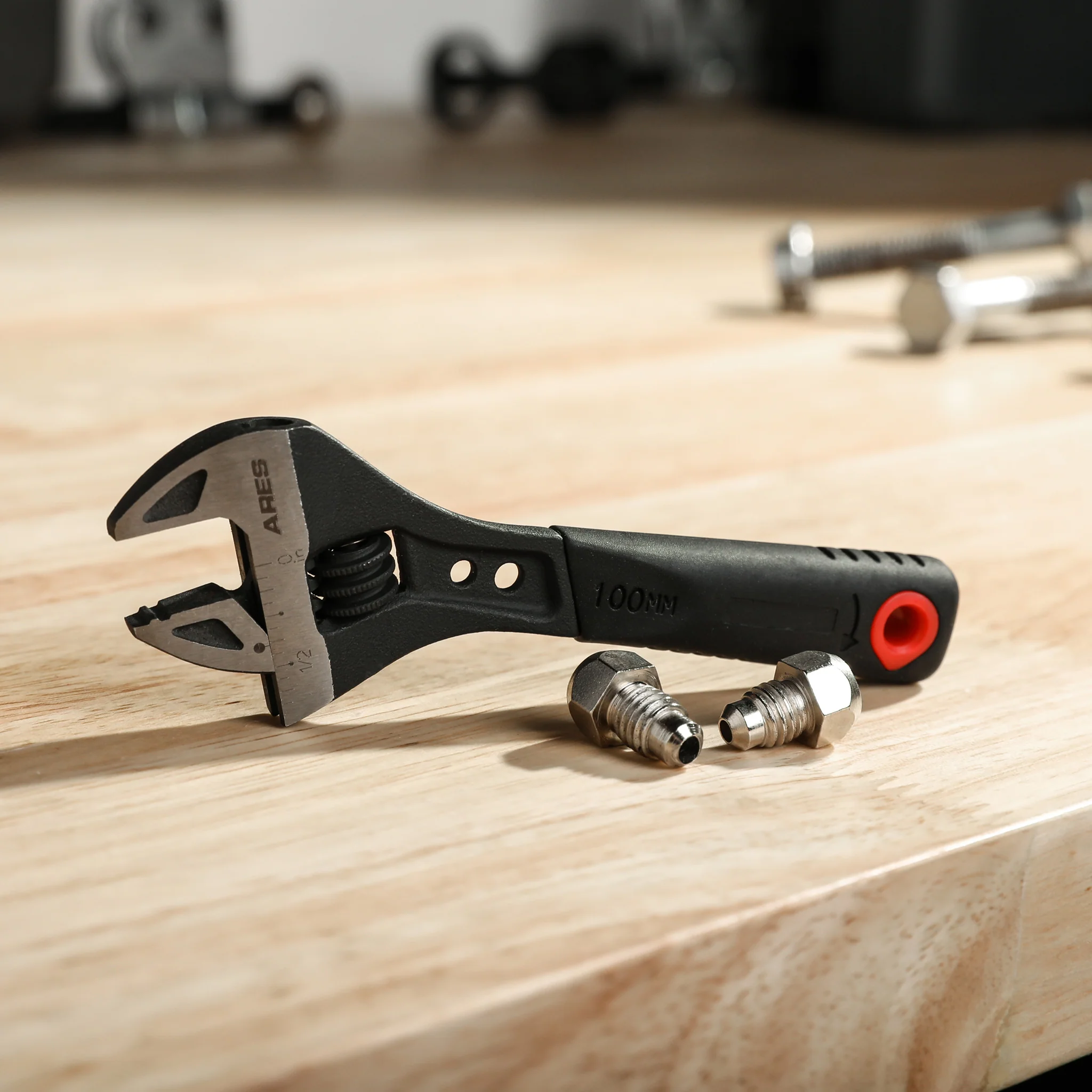ARES 79000 - 4-Inch Adjustable Wrench - Image 4