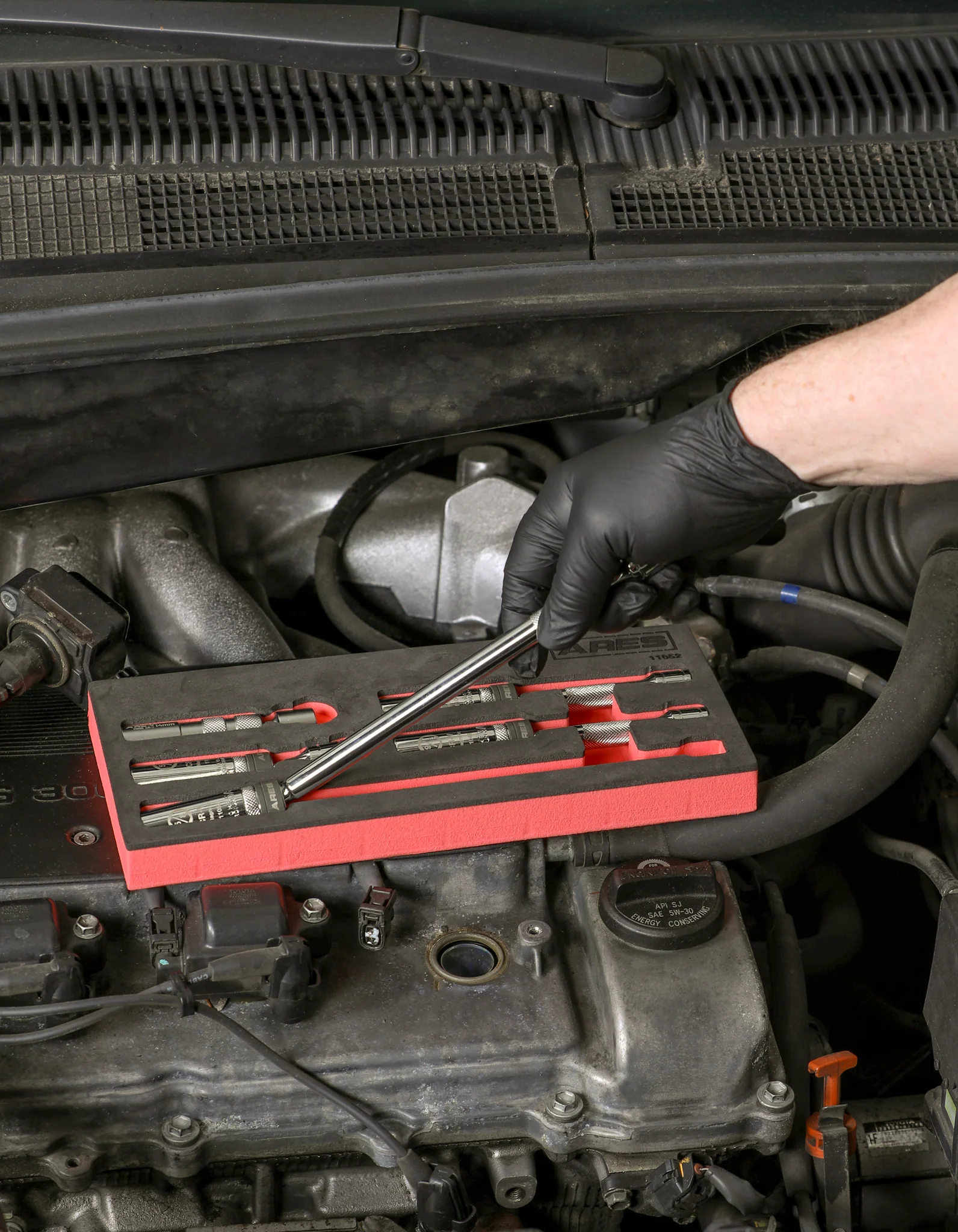 ARES 11052 - 5-Piece Magnetic Swivel Spark Plug Socket Set - Image 6