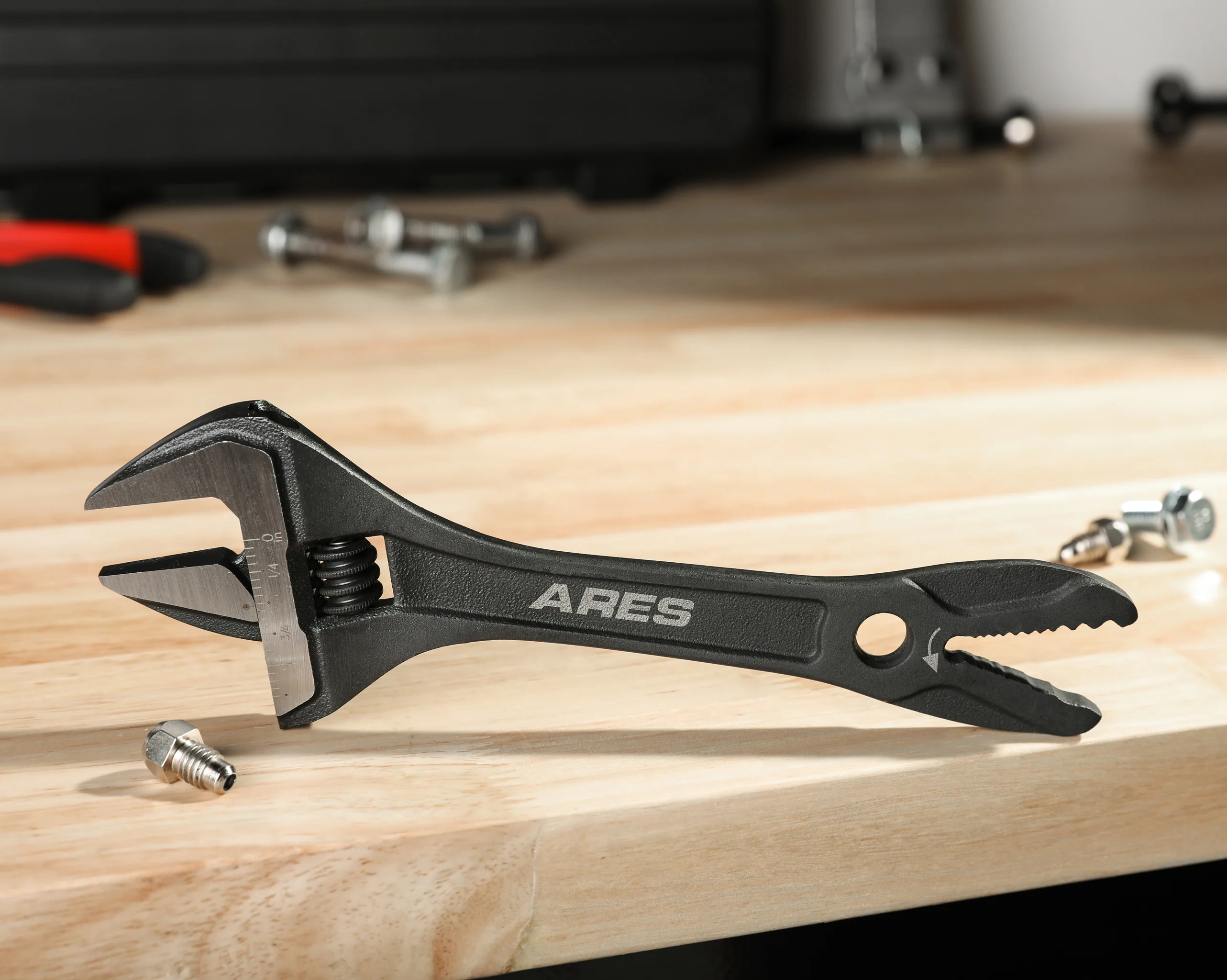 ARES 79007 - 8-Inch Adjustable Alligator Wrench - Image 4