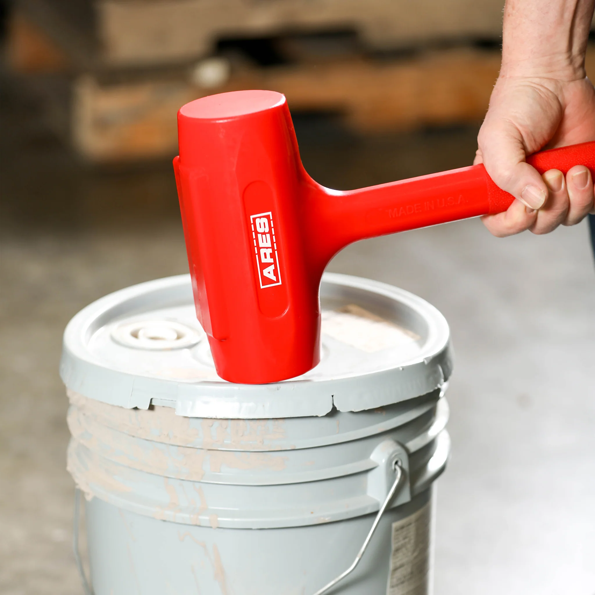 ARES 4131012 – 9.5-Pound Sledge Deadblow Hammer - Image 3