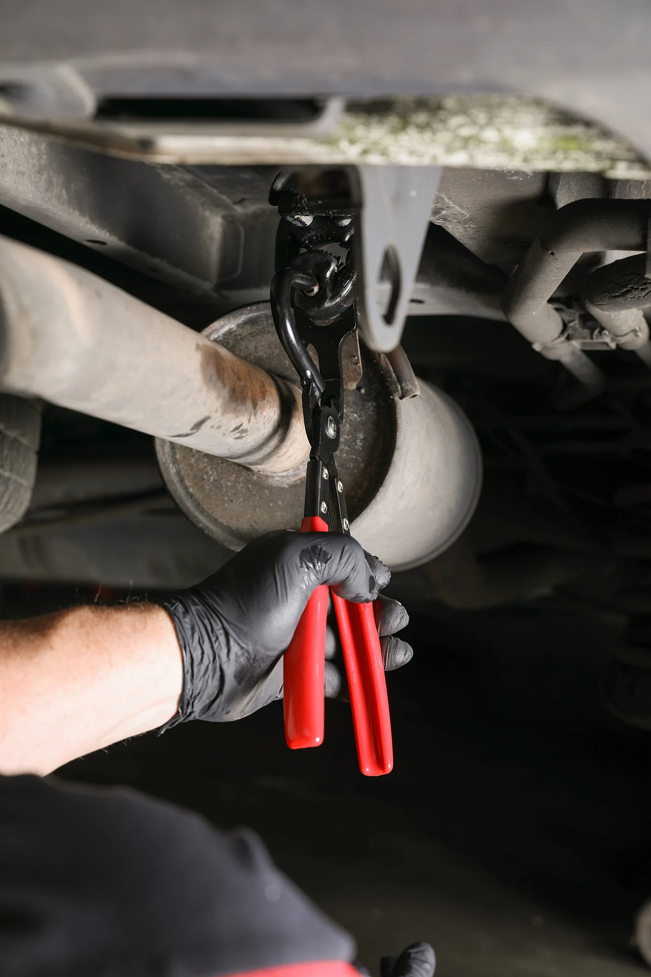 ARES 14020 - Heavy Duty Exhaust Hanger Removal Pliers - Image 6
