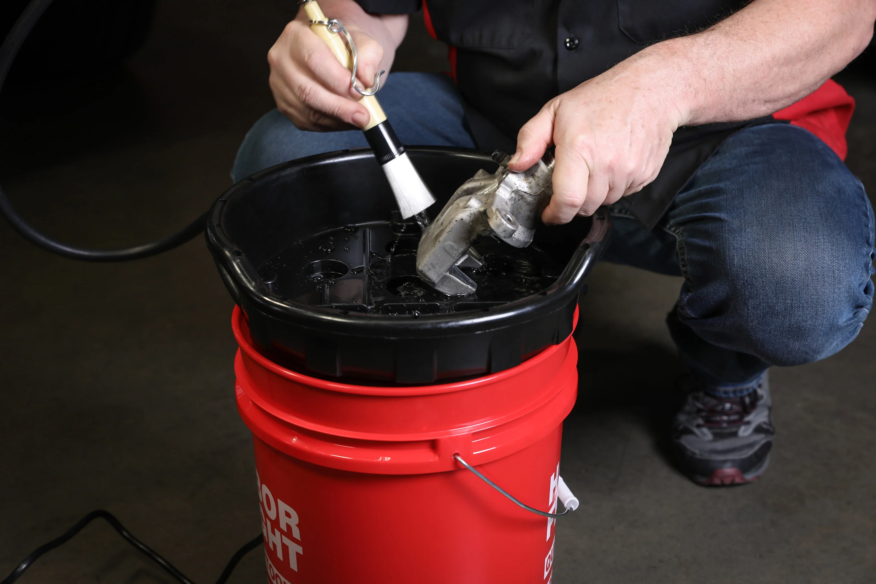 ARES 68001 - Portable Parts Washer with Flow Control Valve - Image 8