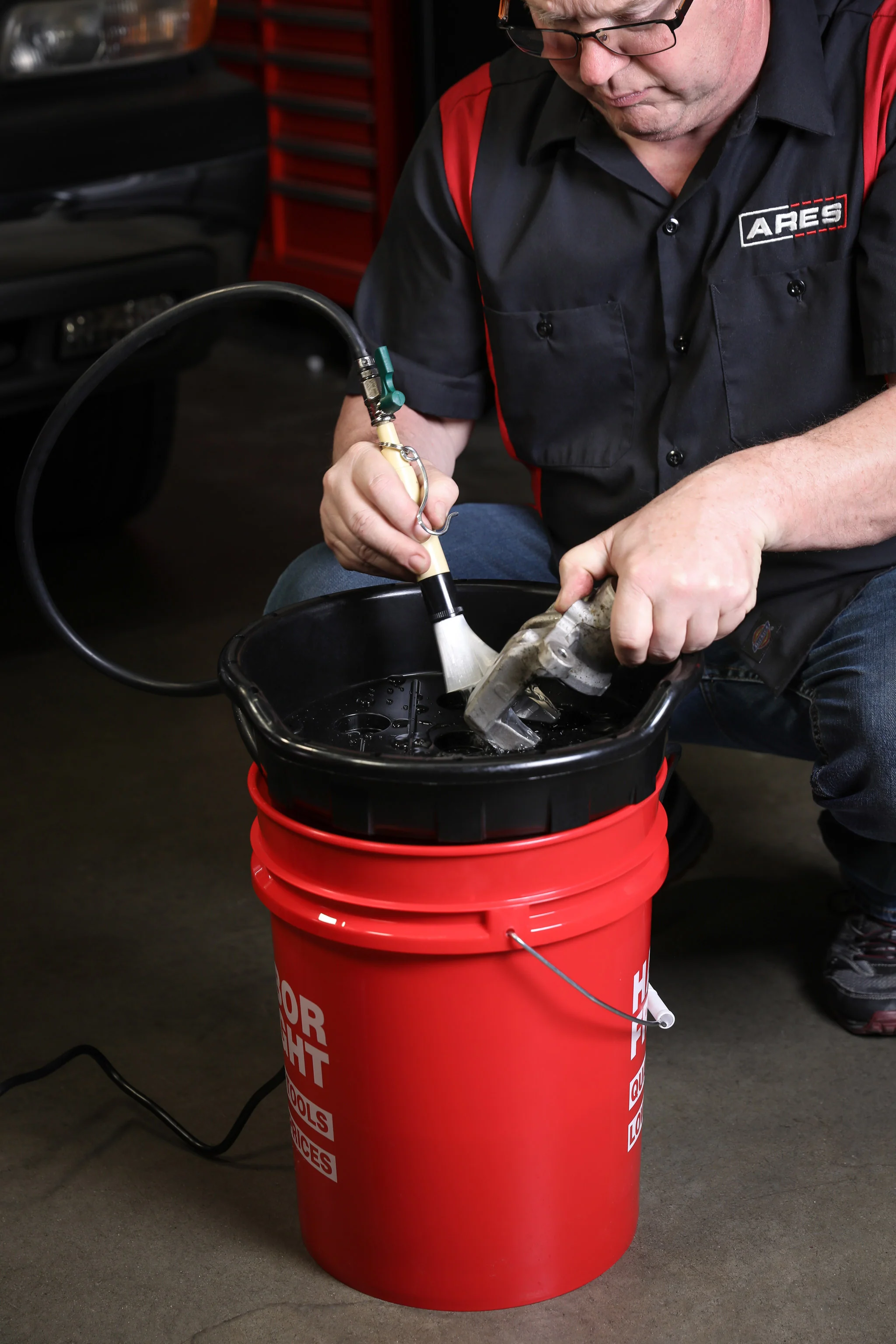 ARES 68001 - Portable Parts Washer with Flow Control Valve - Image 9